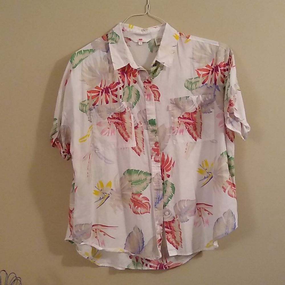 White & orange Hawaiian shirt
